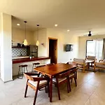 Spacious Penthouse With Pool